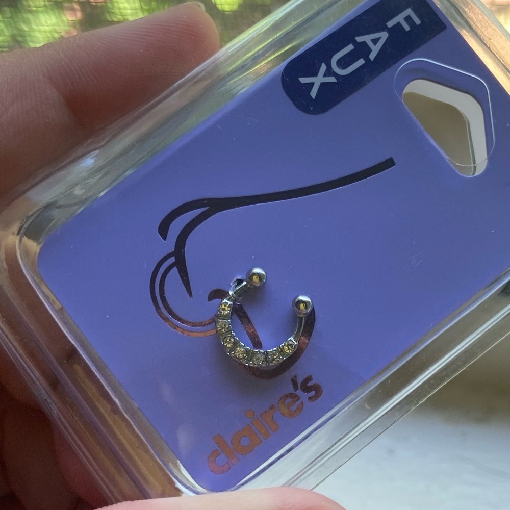 NWT Claire’s Faux nose ring